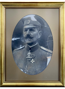 Голям портрет на полковник д-р Янко Димов началник на военосанитарната част при 1-ва Българска армия през Първата световна война - рамкирана фотография